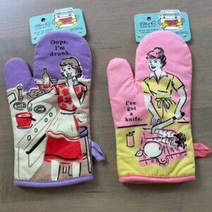 NWT pair of Blue Q funny oven mitts